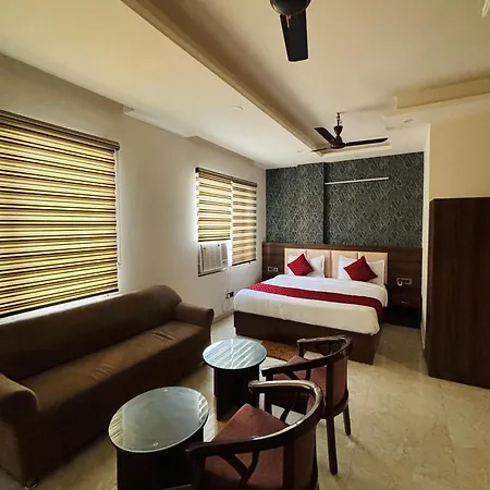 Hotel Ecg Grand Inn-Near Delhi Airport